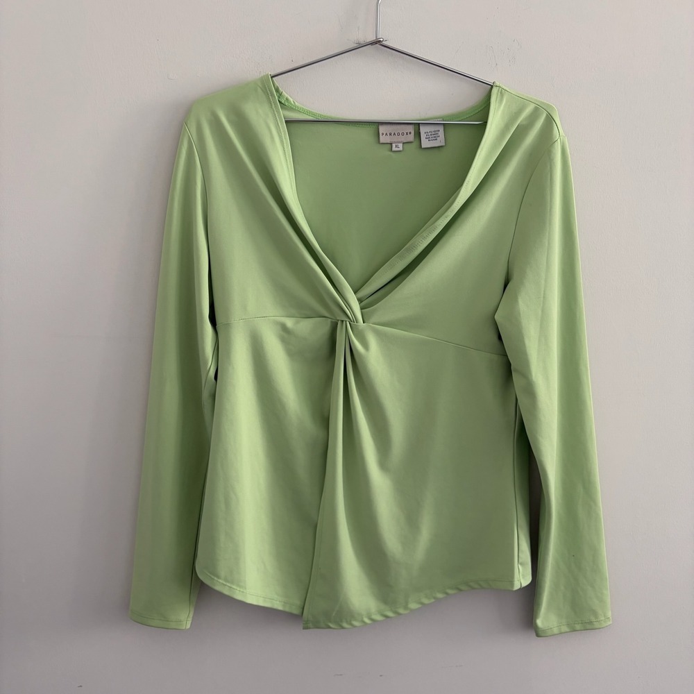Paradox Women XL Green V-Neck Twist Front Long Sleeve Top RN 41488
